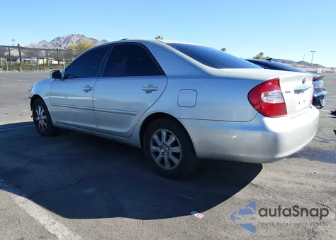 2003 Toyota Camry Xle V6 z USA, uszkodzony, nr VIN 4T1BF32K83U555603